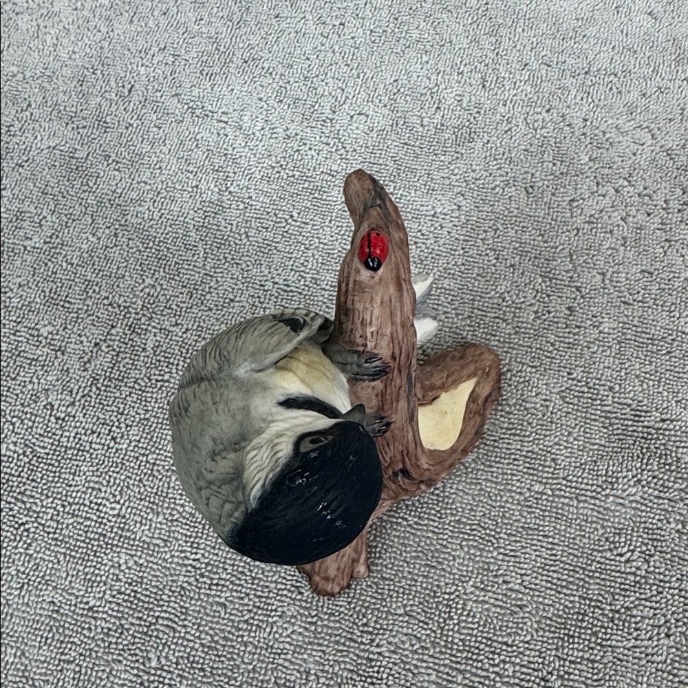 Boehm Figurine Vintage Chickadee On Branch with Ladybug #40257 Made USA Nature - Picture 7 of 9
